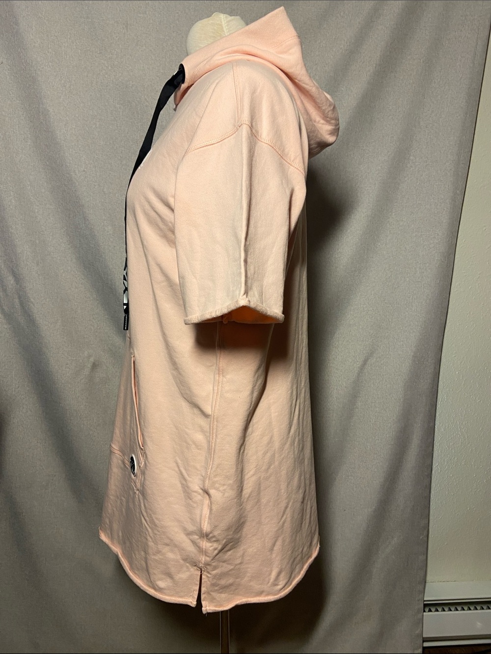 DKNY Peach Short-Sleeve Hooded Tunic with Black Logo Drawstrings. Size L/G/G - Picture 4 of 10